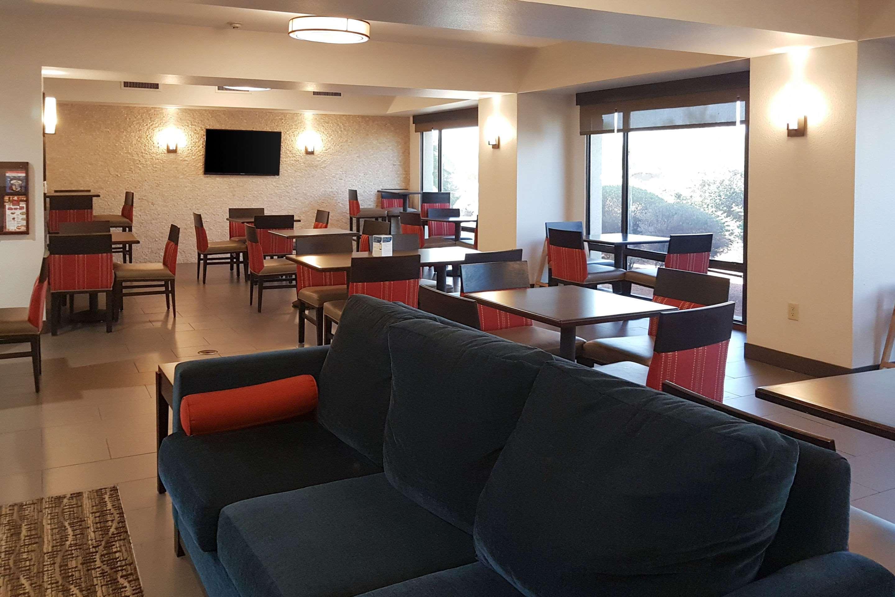 Gasthof Comfort I-10 West At 51st Ave 3*