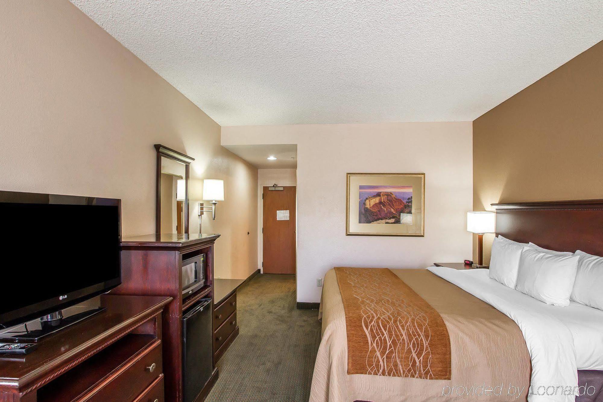 Gasthof Comfort I-10 West At 51st Ave 3*